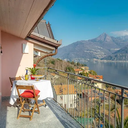 Classy Wifi, Parking & Stunning View! Apartment
