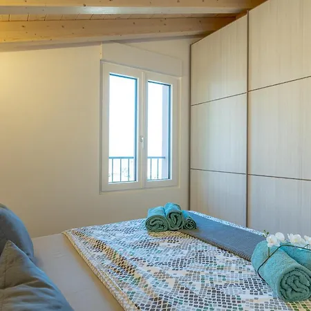 Classy Wifi, Parking & Stunning View! Apartment *